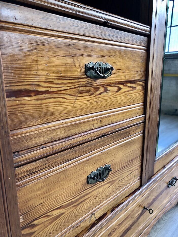 Kledingkast art deco drie lades drie planken roede vitrine - Image 18
